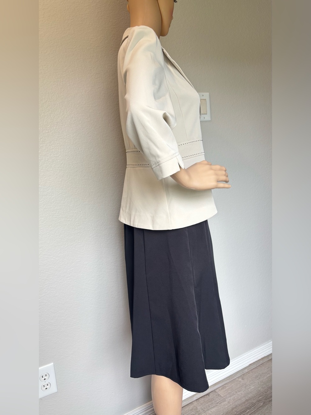 Courtenay Set Cream Two-Button Tailored Blazer 3/4 sleeves and Black Skirt - Picture 6 of 14
